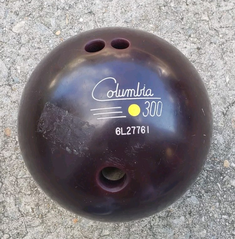 Columbia 300 Yellow Dot Chocolate Brown Bowling Ball 16 LBS