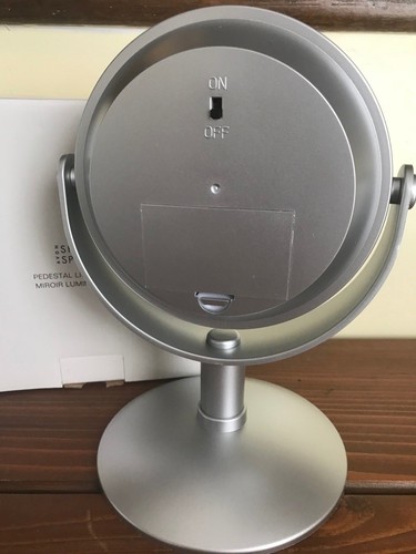 Avon Skincare Specialist Piedistallo Illuminazione Specchio Ingrandimento 2X - Nuovo con Scatola - Foto 2 di 3