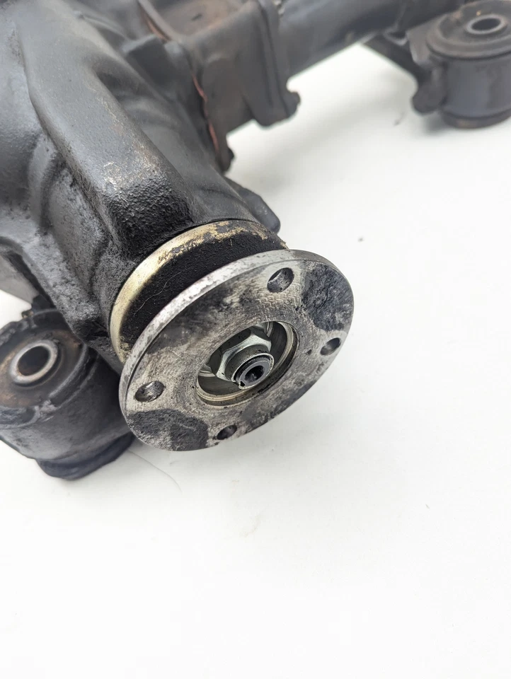 1990-1995 TOYOTA 4 RUNNER FRONT DIFFENTIAL 170k miles OEM - Image 2 of 4