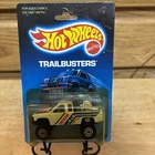 Vintage 1988 Hot Wheels Trailbusters Nissan Hardbody #4392-0919 White