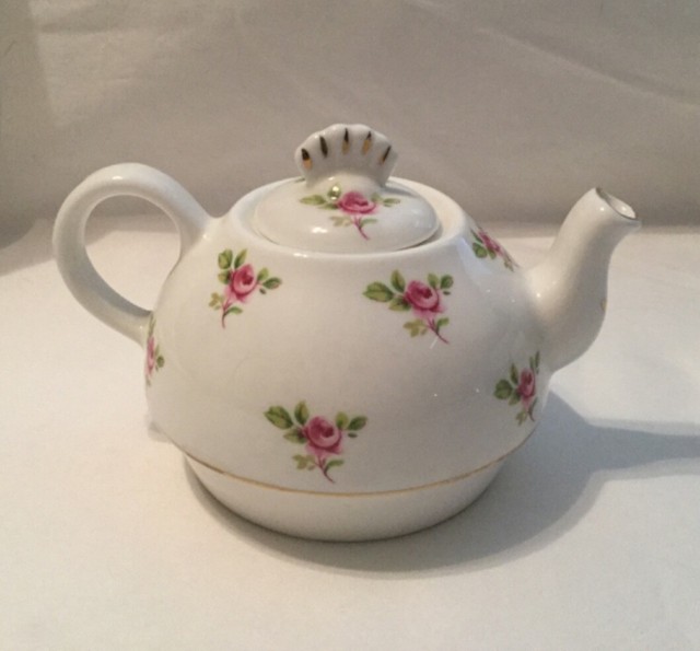 Lane End Pottery Fine Bone China Teapot Made in England 5.5” x 3.5