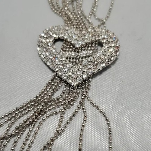 New York & company silver rhinestone heart tassel necklace NWT - Picture 3 of 6