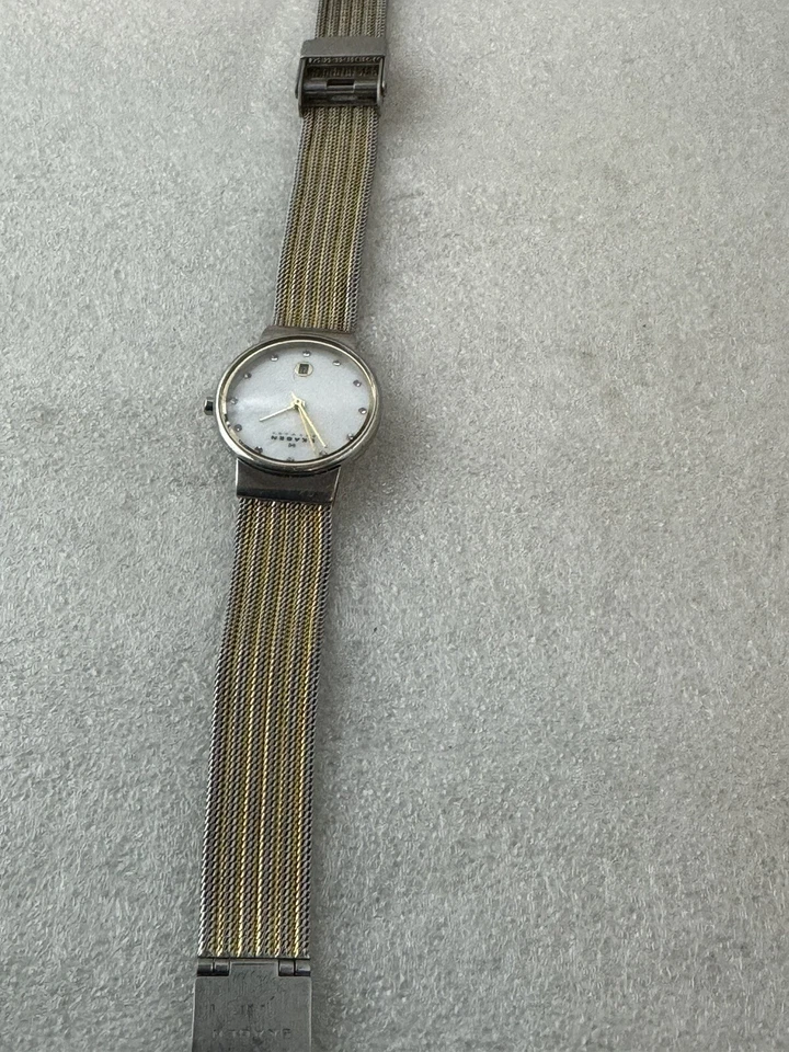 Reloj de cuarzo Skagen Ancher 355SSGS para mujer con esfera analógica de malla de acero inoxidable JK637 Foto 4 de 4