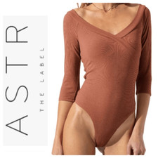 NWOT Astr The Label Rust Criss Cross Banded V-Neck Bodysuit - XL