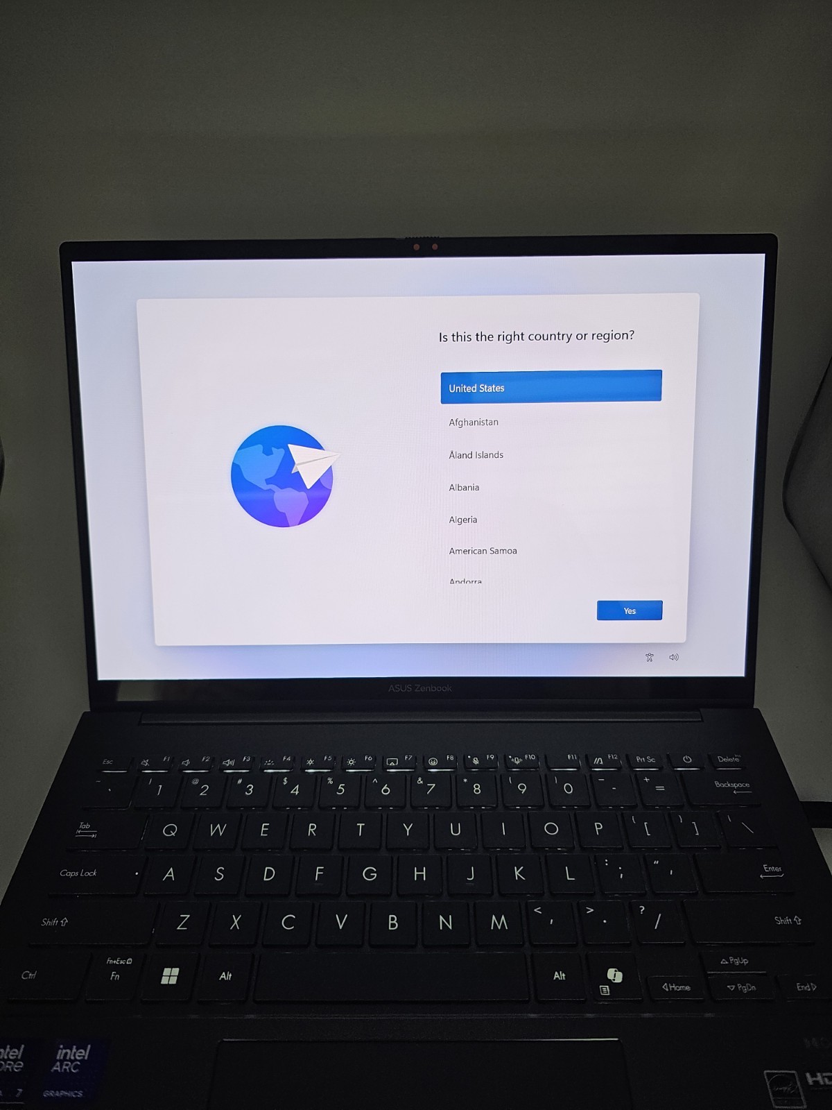 ASUS ZenBook 14, 14-Inch Laptop, with intel core ultra 7