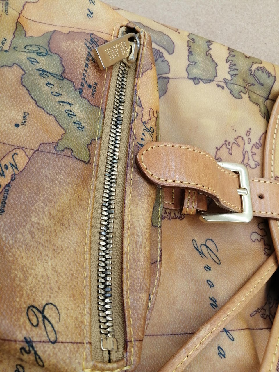 PRIMA CLASSE map pattern color camel backpack Jap… - image 6