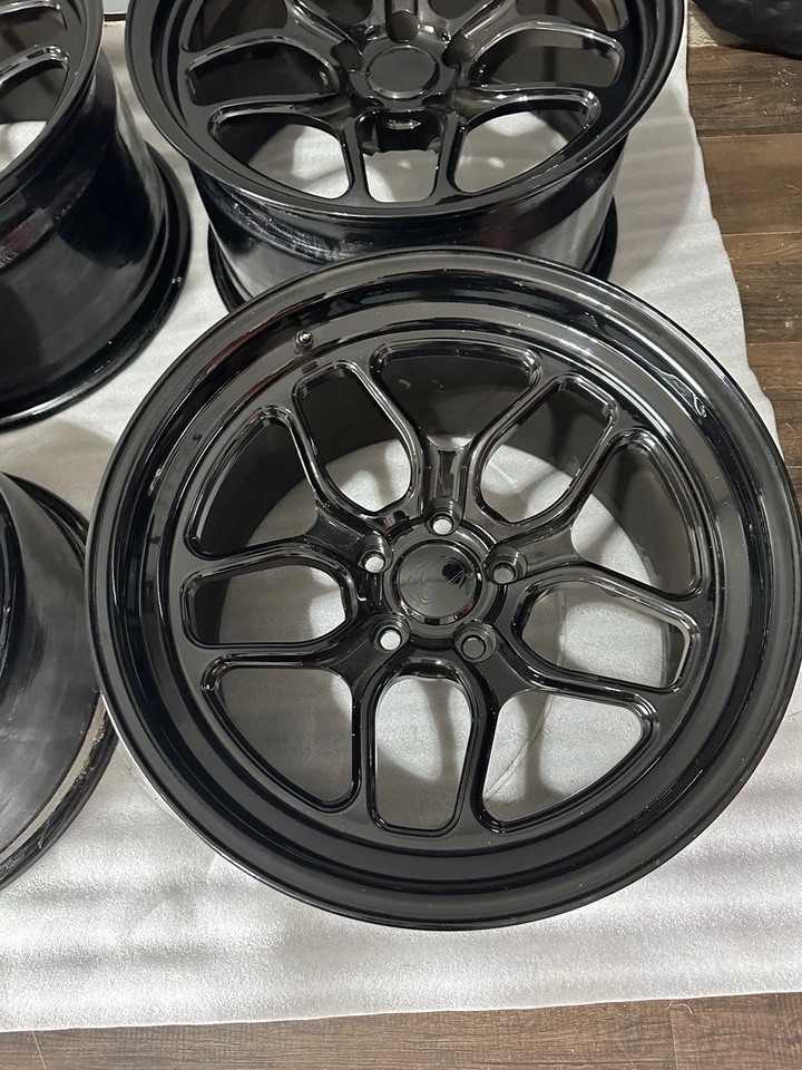 Juego de ruedas de arrastre Nissan GTR R35 Cicio Performance 17′′ en negro brillante 5x114,3 Foto 4 de 4