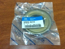 Genuine OEM 52820-45210 Seal - Oil, Outer / 5282045210 for Hyundai Mighty II 98