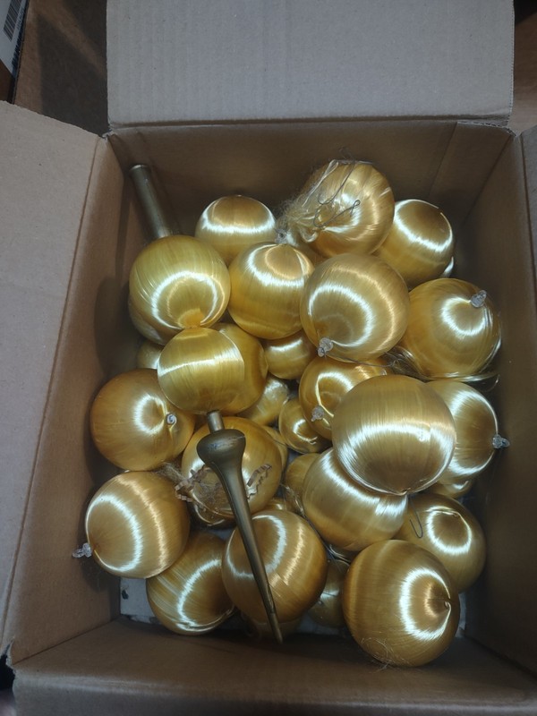 LOT OF 55 GOLD SATIN SILK UNBREAKABLE CHRISTMAS TREE ORNAMENTS. See Description 