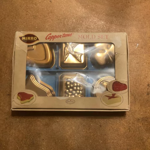 Mirro 6 Mini Copper-tone Mold Set,Wall Plaques, USA,Original Display Box,Vintage