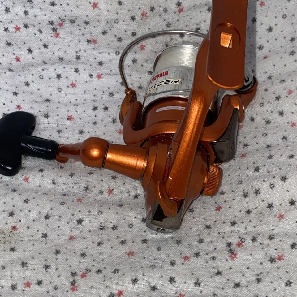 CARRETE DE PESCA CON RODAMIENTO DE BOLAS RAPALA Inticer excelente estado carrete tamaño 20 Foto 3 de 4