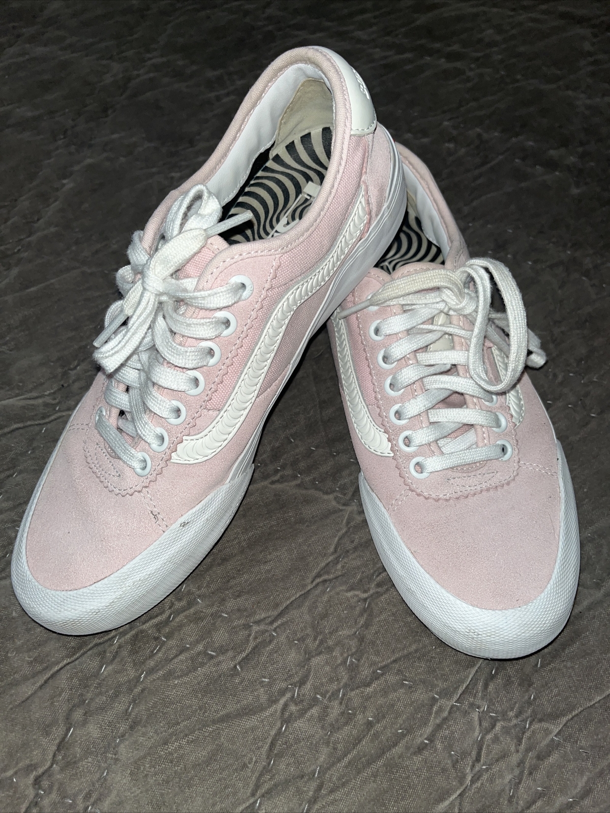 Vans Chima Burn Forever Ferguson Pro Sydney Skateboard Pink White