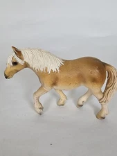 Schleich 13618 PALOMINO STALLION Retired Horse Flaxen Mane 2006