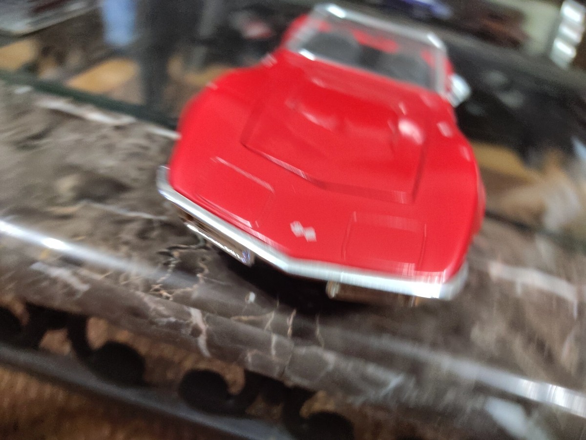 Revell 1969 Corvette StingRay Convertible 1:18 scale DieCast Car