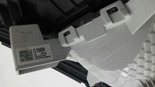 HYUNDAI SONATA PASSENGER FOGLIGHT COVER HALOGEN W/O LED 92208C1 (Used, See Desc) - Picture 4 of 8