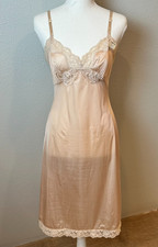Vtg 80s VASSARETTE Full Slip NWT Deadstock Champagne Beige Lace 32F Coquette CBK