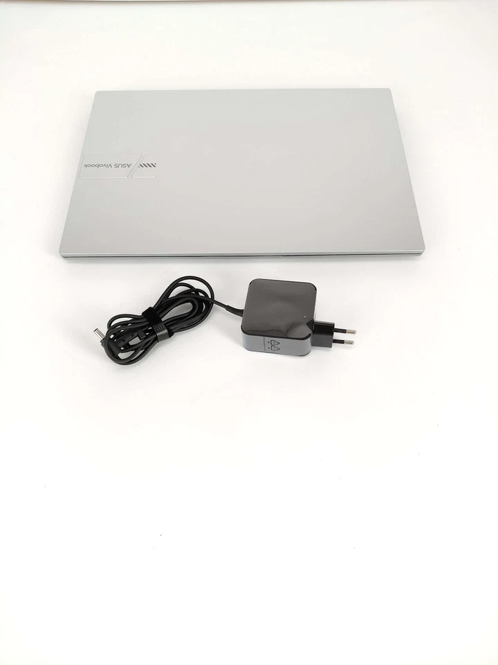 ASUS VivoBook 16 F1605V Notebook i7 13620H, RAM DDR4 32 GB, disco rigido da 1 TB - Immagine 2 di 4