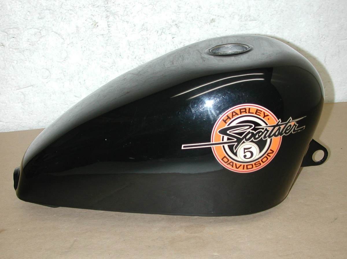 HARLEY DAVIDSON Sportster XL 2.2 Gallon carburetor OEM 61023-83D