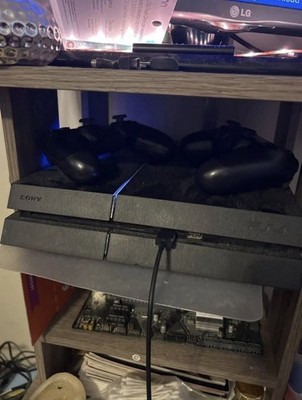 Sony PlayStation 4 13.52 GOLDHEN 500GB W/ Two Controllers