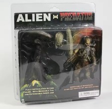 NECA Alien vs Predator 2-Pack Action Figuren - Exclusive PVC Collectible Set