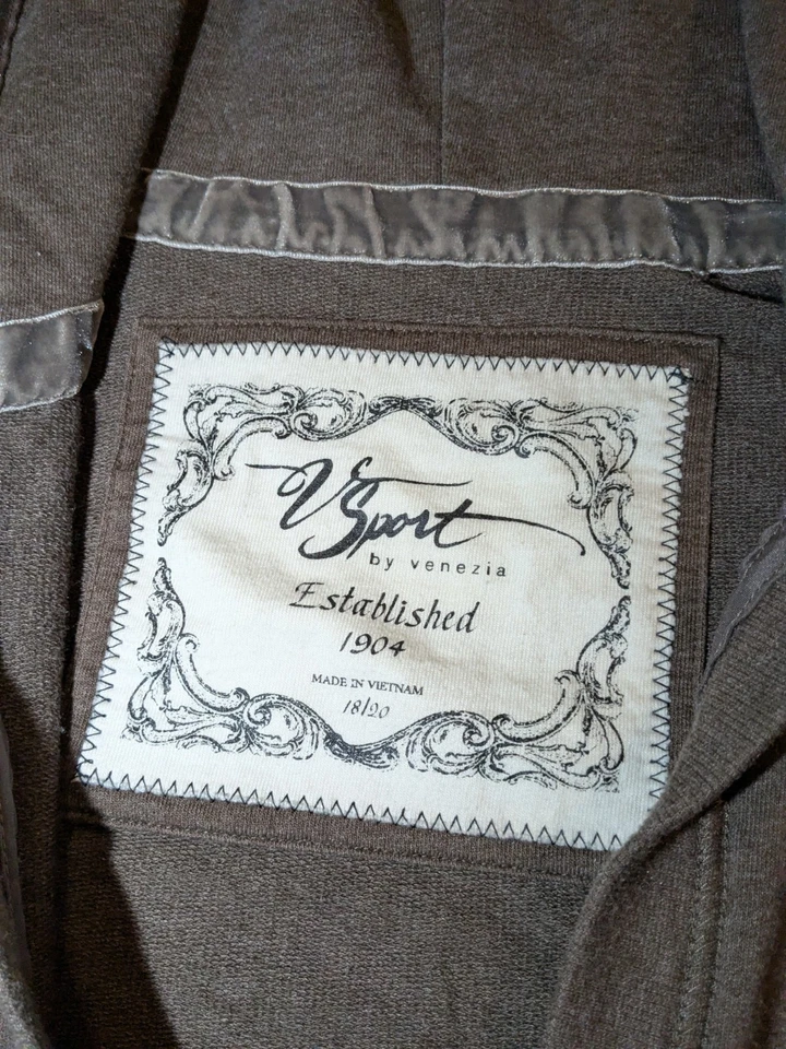 Sudadera con capucha V Sport by Venezia talla 18 para mujer km negra cuello en V Foto 4 de 4