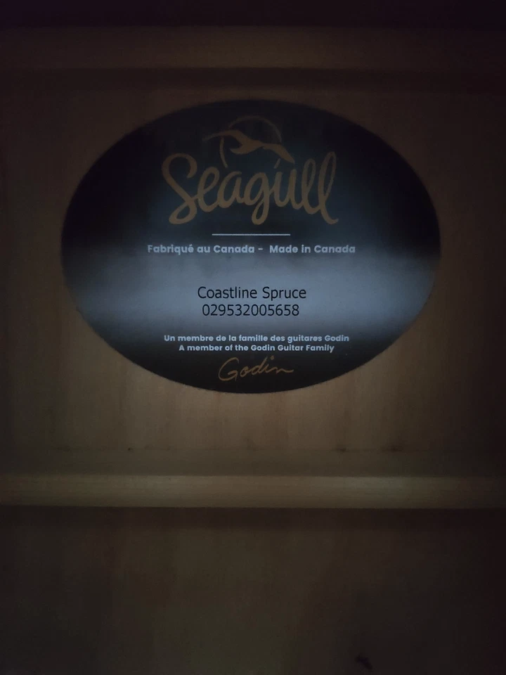 Seagull s6 acoustic guitar - Image 4 of 4
