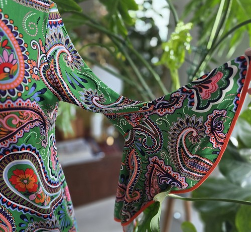 Retro Style MSK Women's Bell Sleeve Stretchy Paisley Dress Size M - Picture 4 of 8