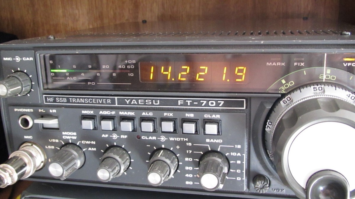 Yaesu FT-707 HF Transceiver | Ham Radio Transceiver Yaesu FT-707 HF Transceiver | Ham Radio Transceiver