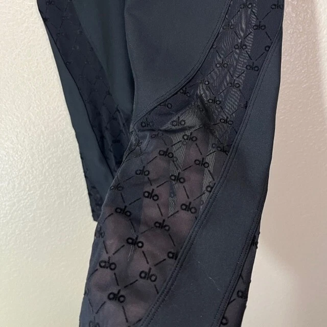 alo-yoga mesh all over logo capri crop workout gym leggings
