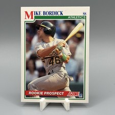 Mike Bordick Rookie Card - 1991 Score Rookie Prospect #339 (RC). rookie card picture