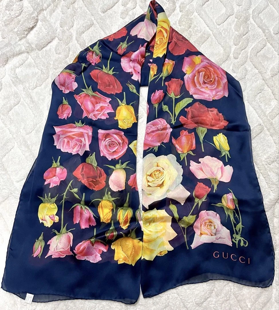Foulard mousseline de soie fleurie marine GUCCI 66x154 cm accessoire luxe femme