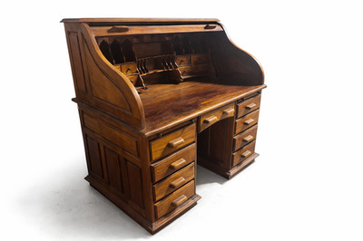 Antique Amish Handmade Roll Top Desk Solid Wood Writing Desk with Pigeonholes