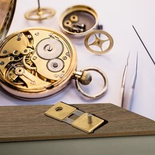 Orologio classico in metallo a pendolo foglia per antico meccanismo orologio oscillante