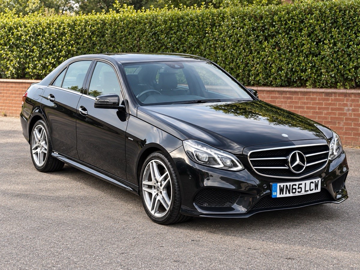 Mercedes-Benz E300 Bluetec Hybrid Amg Line Nigh Edition Auto Saloon 2016 65 Reg