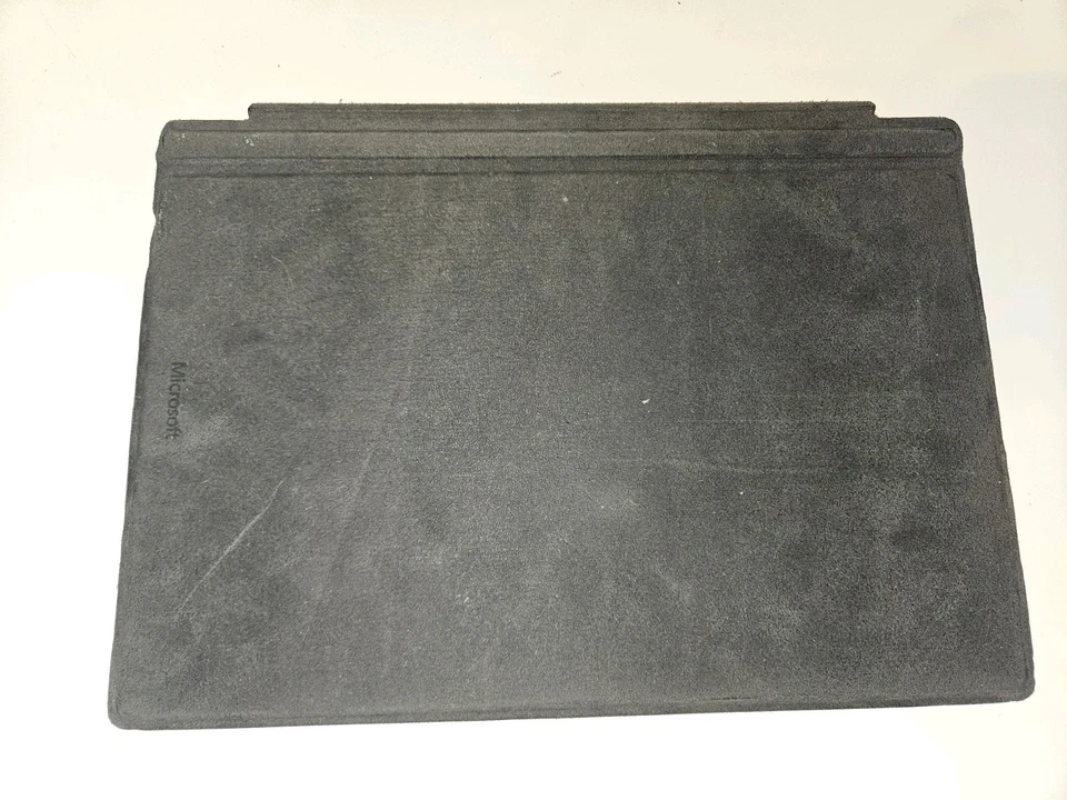 Microsoft 1725 Surface Pro 4 /5 / 6 / 7  Type Cover Keyboard British English - Image 2 of 2