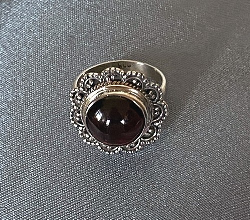 ¡Anillo de cóctel artesanal de plata esterlina granate natural hecho a mano de la India! - Imagen 4 de 5
