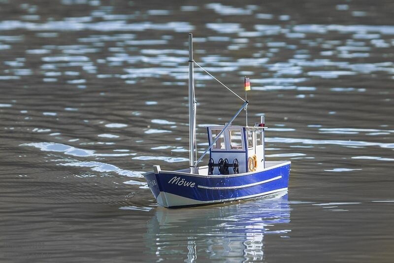 Follabuen Nordisches Fischerboot 1/25 Radio -kontrolliertes Elektroboot