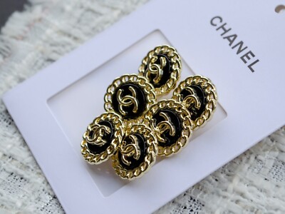 Set of 6 of vintage Chanel buttons. Black with Gold Logo 0.8