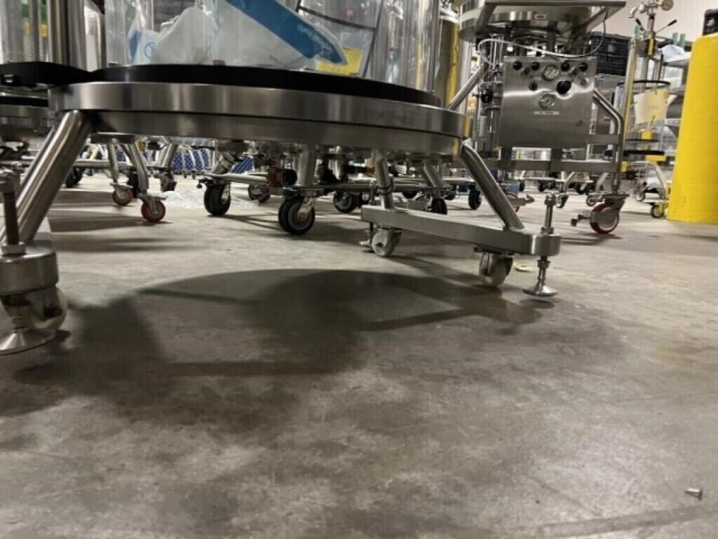 Millipore Acrylic Chromatography Column on Wheels, 80 Liters