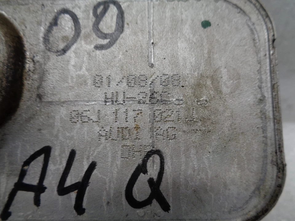 Audi A4 Quattro 2009-2016 enfriador de aceite de motor 2,0 L OEM AK2206110 Foto 3 de 4