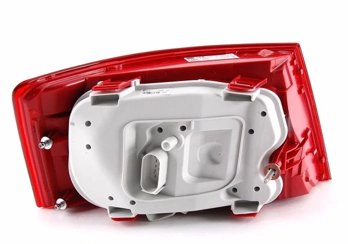 Conjunto de luz trasera LED exterior derecha/pasajero OEM AUDI A6 S6 2005-2008 Foto 2 de 2
