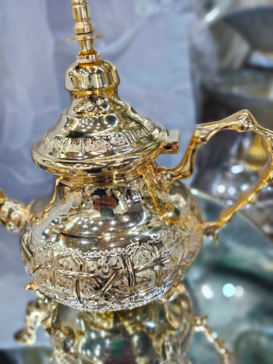イタリア製 V Pinto Vietri　美しい花柄の陶器双耳壺 AN ARITA SILVER-MOUNTED TEAPOT FOR THE DUTCH MARKET | Rare