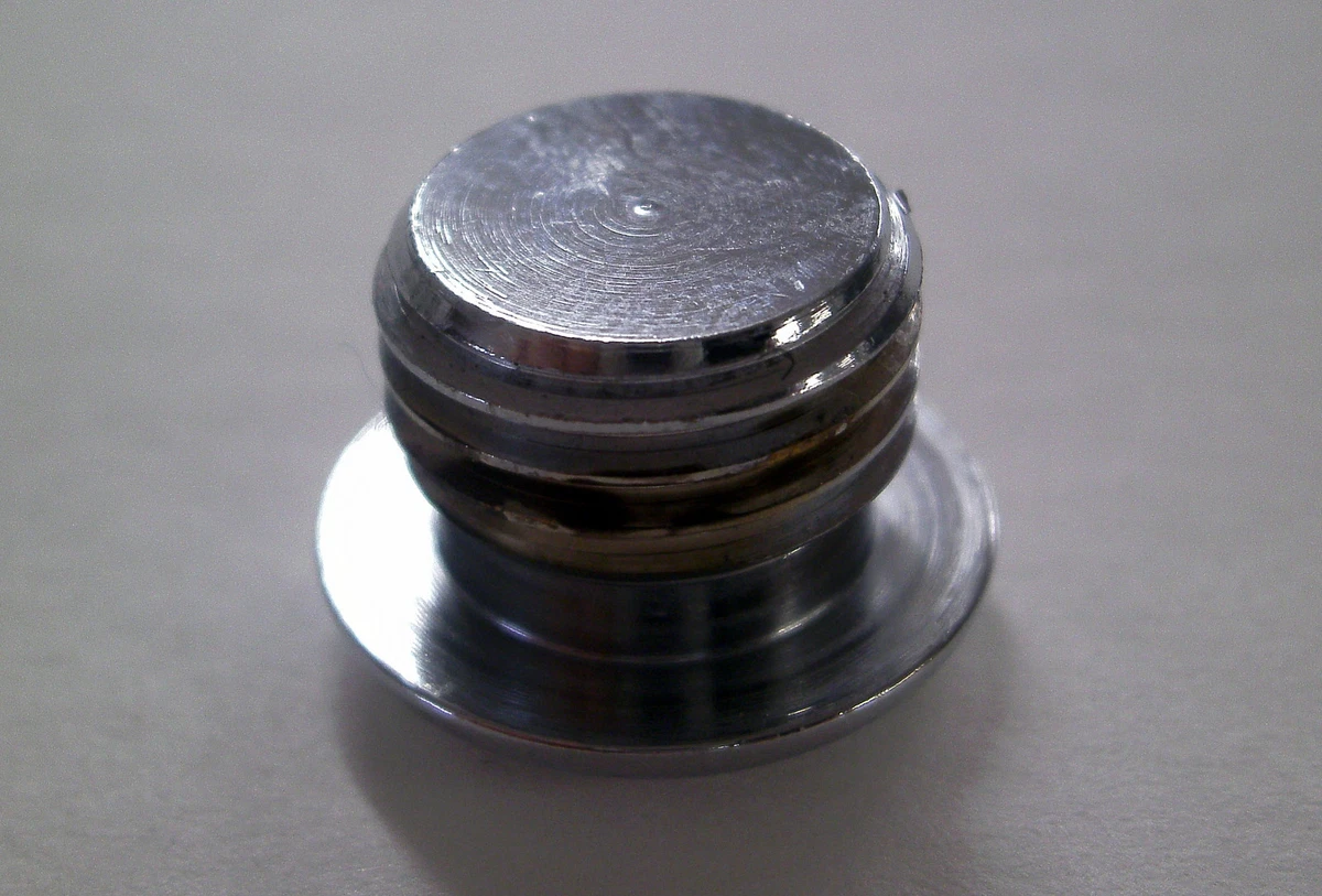 Atomic Titanium Port Plug Scuba Diving Regulator Replacement LP 3/8" 01-0115-00