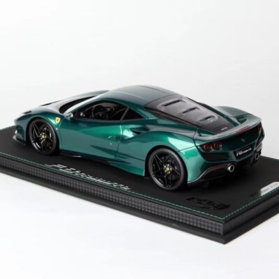 自動車 Ferrari F8 Tributo 1/18 BBR Models s-l400.jpg