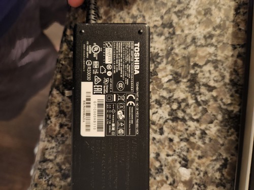 Toshiba Satellite P50t-B Laptop Intel i7-4710HQ @ 2.50 GHz HDD READ - As-is - Picture 6 of 8