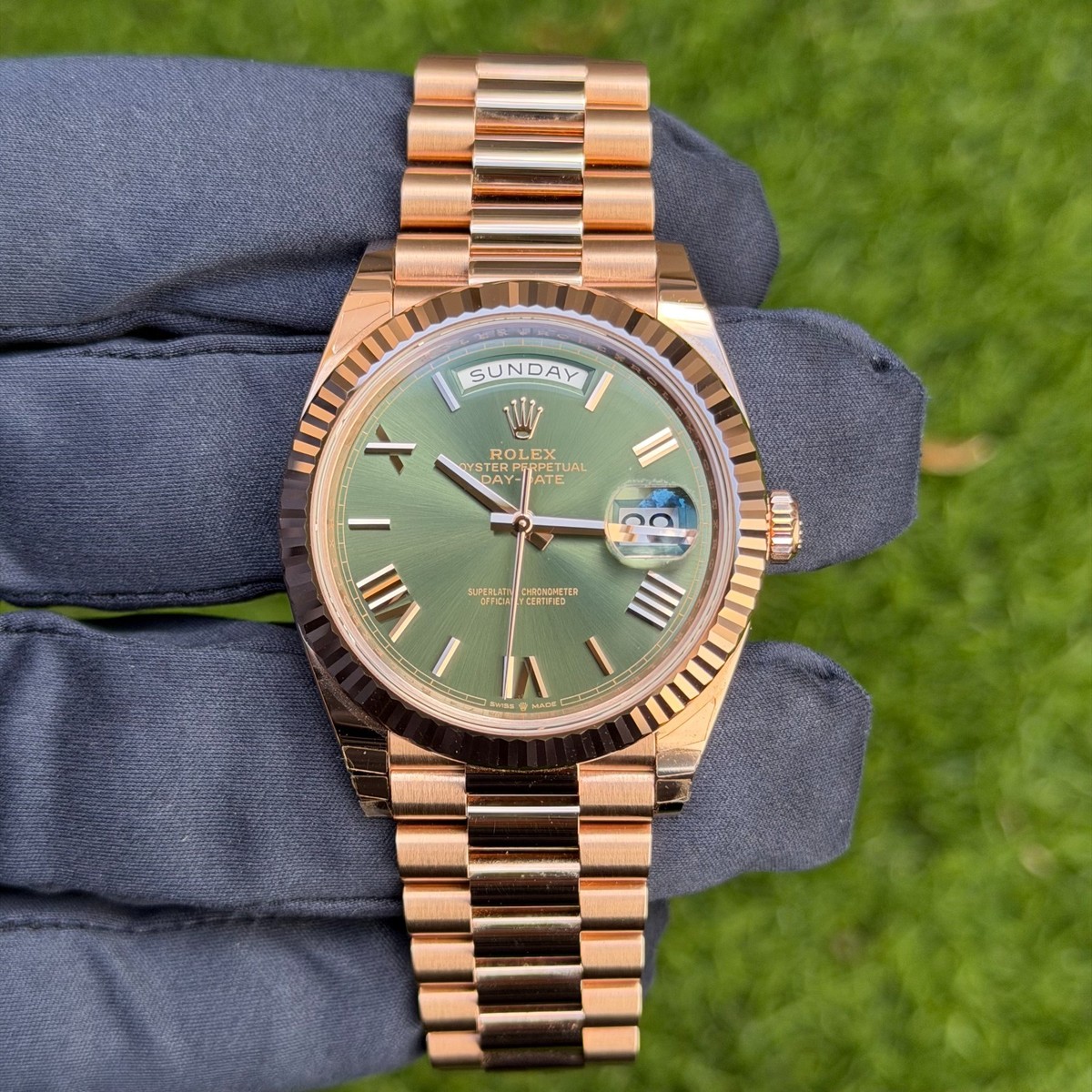 2026 Rolex Day-Date 40 Rose Gold Olive Dial President 228235