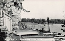 BOAT HOUSE IN BACK BONE STATE PARK POSTCARD STRAWBERRY POINT IA IOWA 1940s RPPC