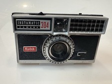 VTG Kodak Instamatic 304 Point  Shoot Camera 1960s w/Case SOLD AS IS- UNTESTED
