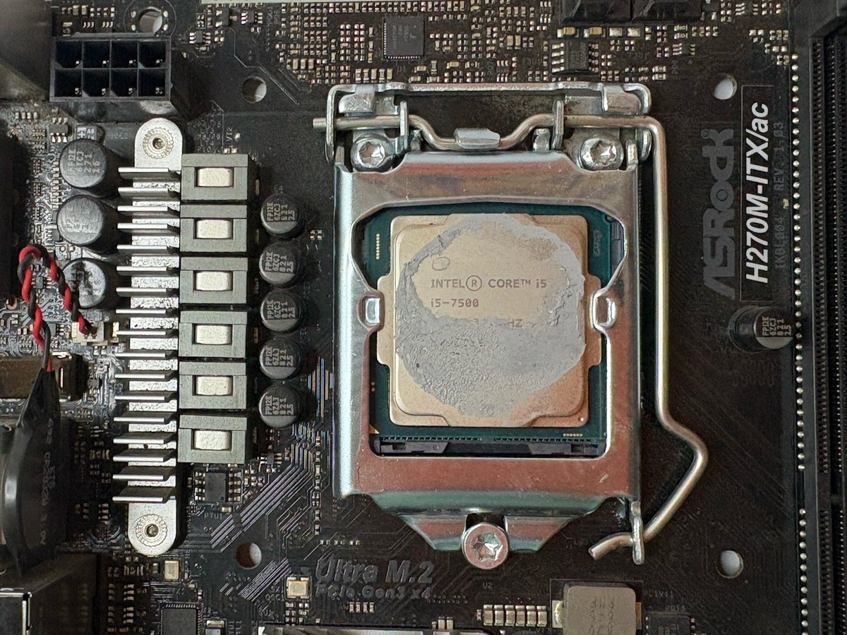 H270M-PLUS マザーボード ＋ Intel CPU i5-7500 ASROCK H270M ITX/AC motherboard With i5/7500, TESTED WORKS GREAT