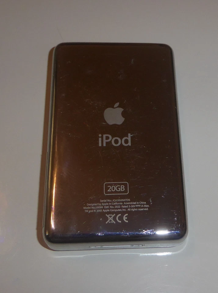 Apple iPod Classic 4.Generation,Weiß,(20GB) Foto,A1099 MP3 Player - Bild 3 von 4